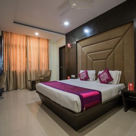 Capital O 1546 The Sensation Hotel Indore Exterior foto