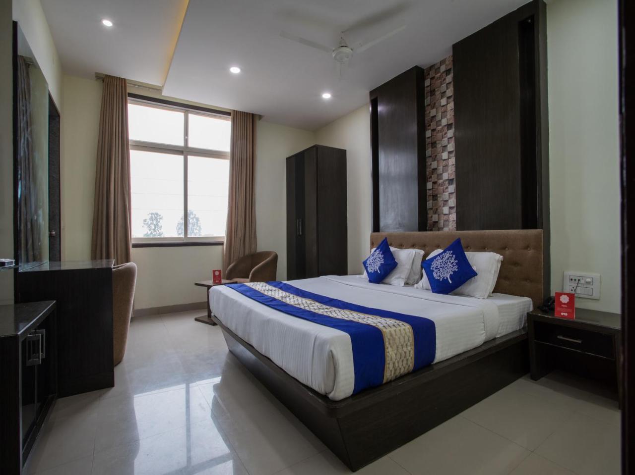 Capital O 1546 The Sensation Hotel Indore Exterior foto